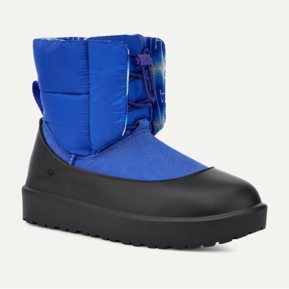 NWOT UGG Women’s Classic Maxi Toggle Bootie